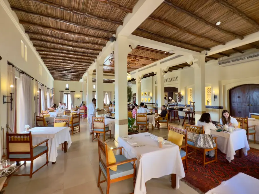 al-maha-desert-resort-uae — dining