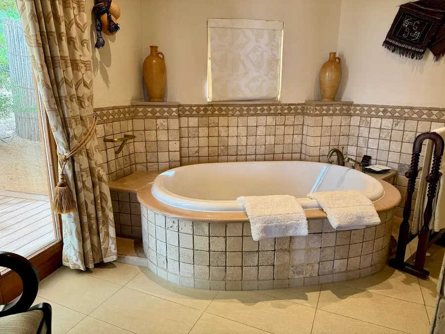 al-maha-desert-resort-uae — spa