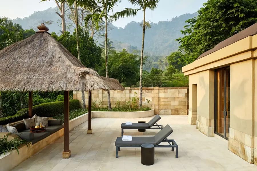 amanjiwo-borobudur-indonesia — dining