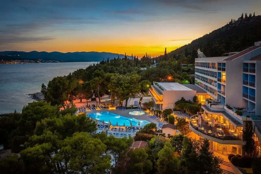 aminess-grand-azur-orebic-croatia — pool