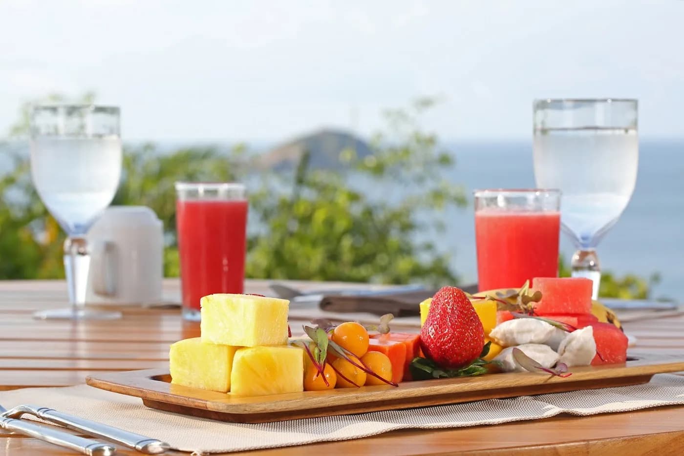 arenas-del-mar-manuel-antonio-costa-rica — hero