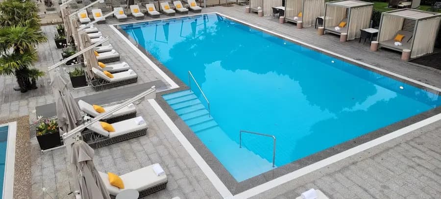 beau-rivage-palace-lausanne-switzerland — pool