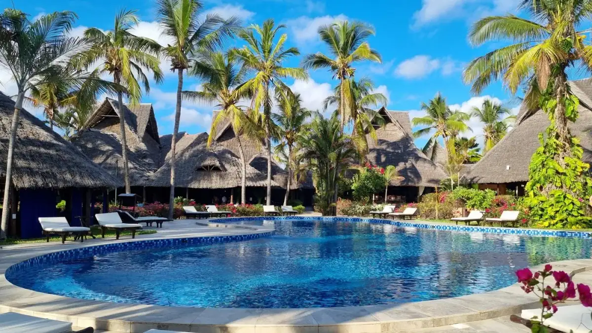 breezes-beach-club-zanzibar — hero