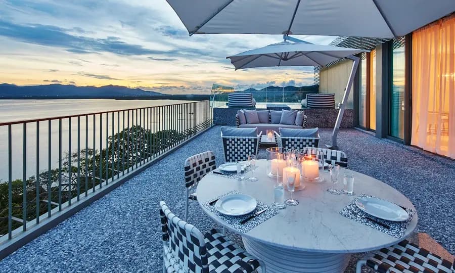 como-point-yamu-phuket-thailand — room