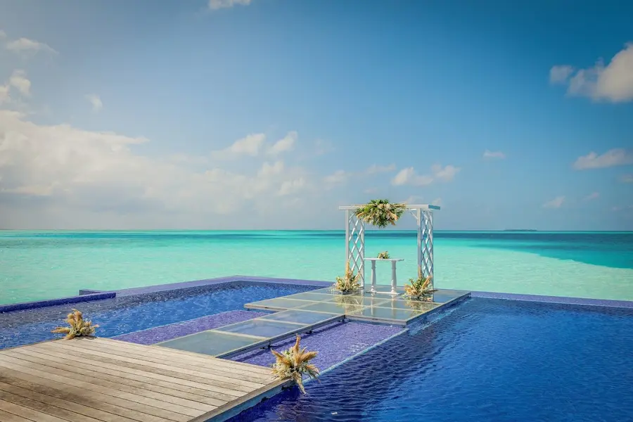 conrad-maldives-rangali-island — pool