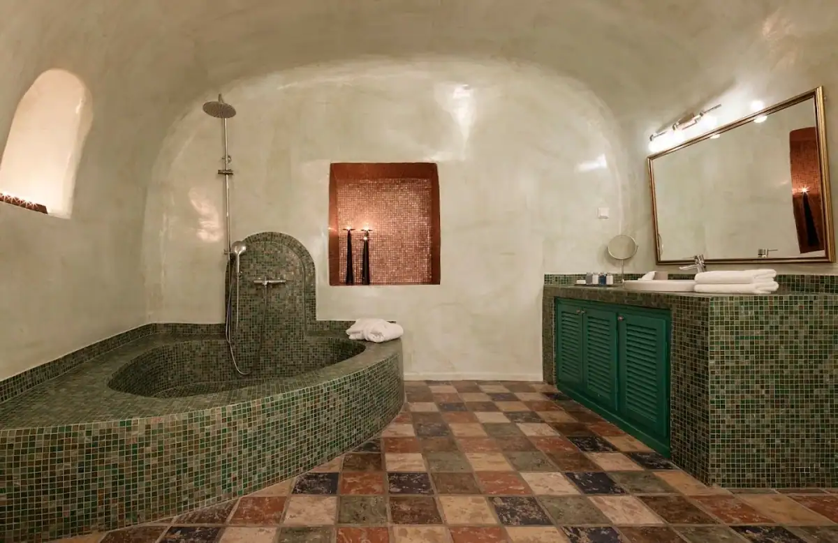 dreams-luxury-suites-imerovigli-santorini — hero