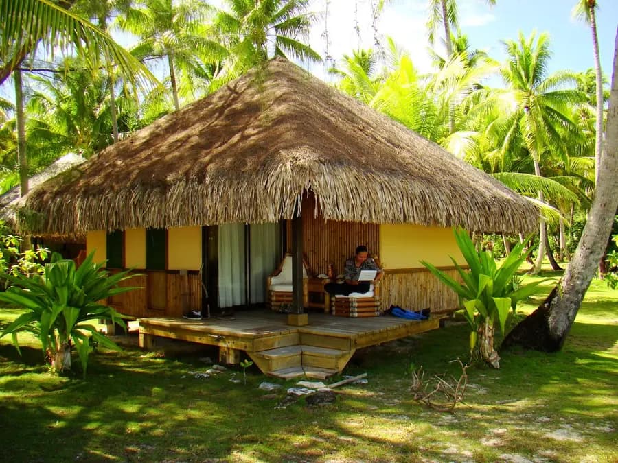 eden-beach-bora-bora — dining
