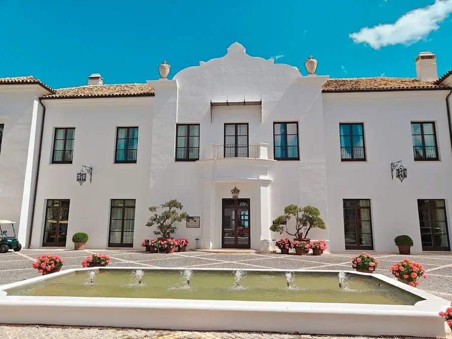 finca-cortesin-casares-spain — dining