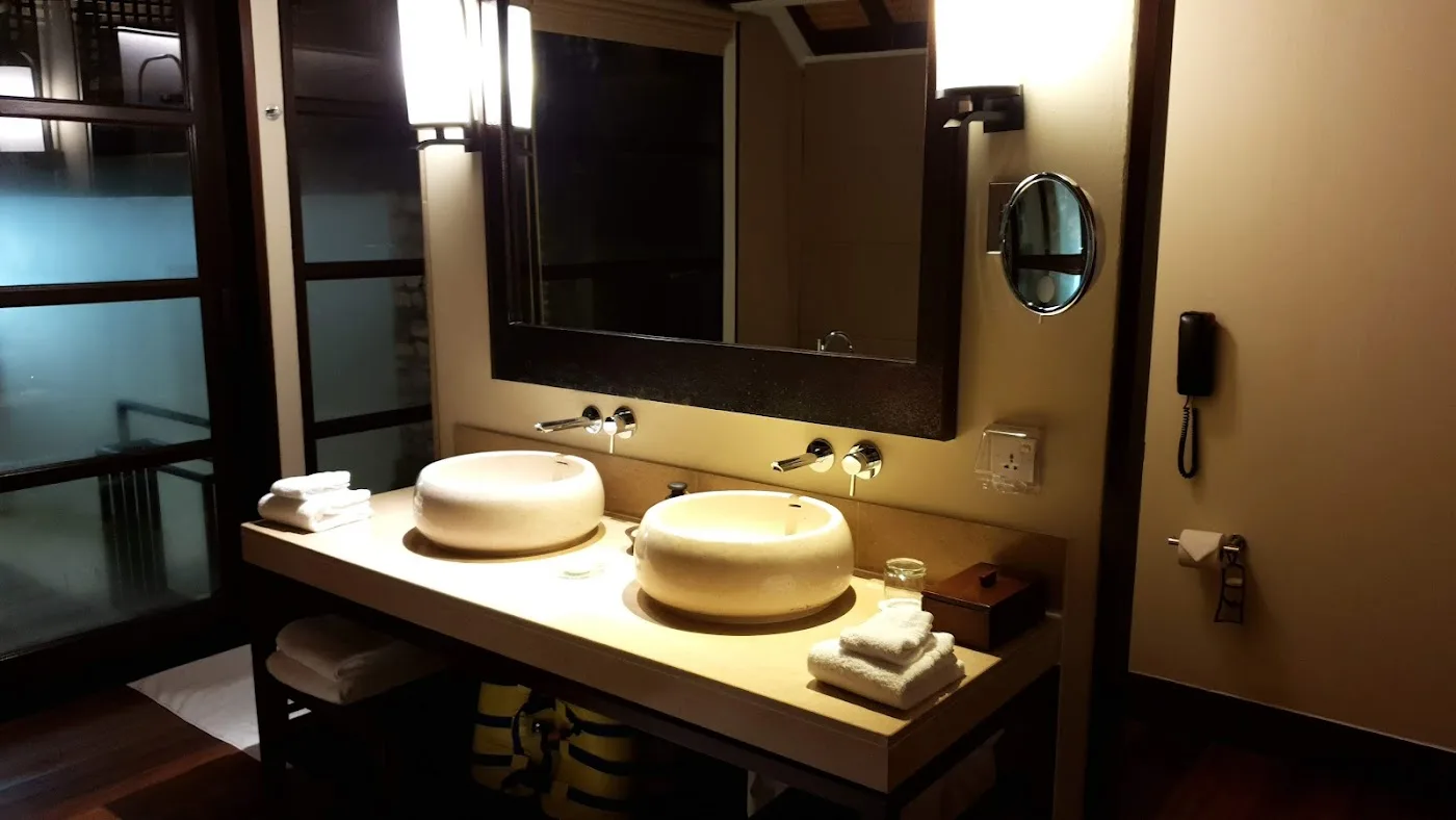 four-seasons-resort-maldives-at-kuda-huraa-maldives — hero