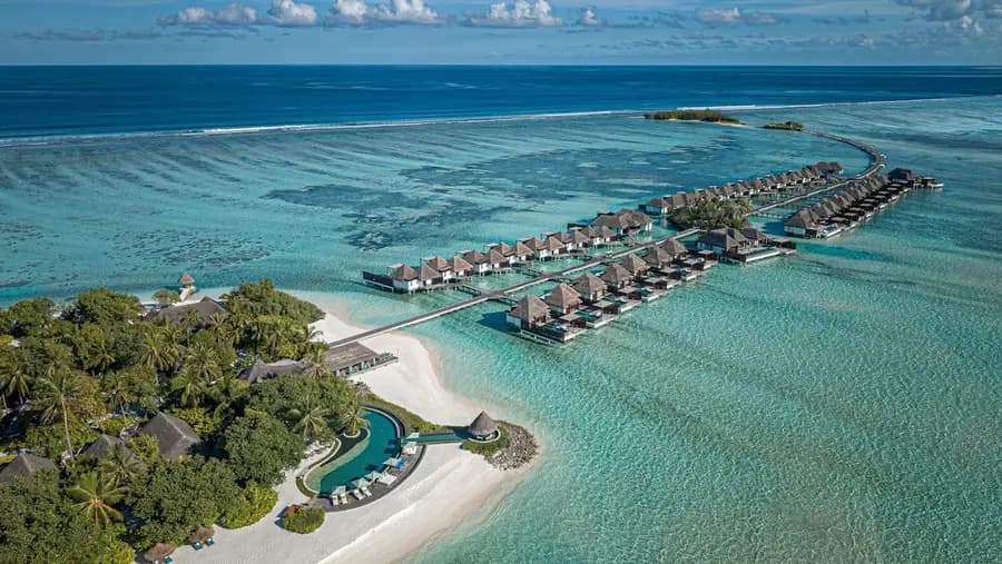 four-seasons-resort-maldives-at-kuda-huraa-maldives — room