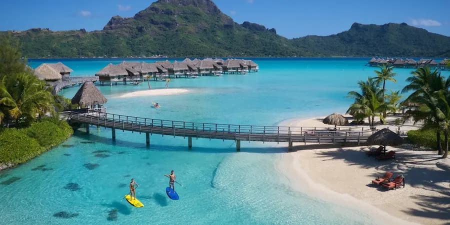 intercontinental-bora-bora-resort-thalasso-spa-bora-bora — pool