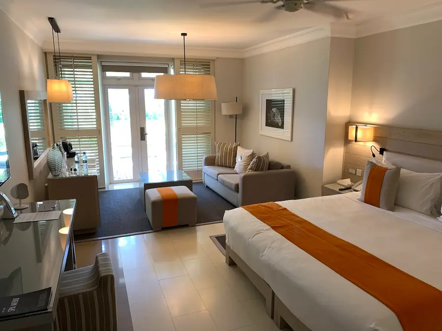 lux-belle-mare-mauritius — dining