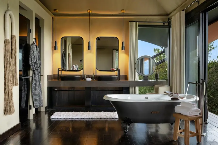 mahali-mzuri-kenya — room