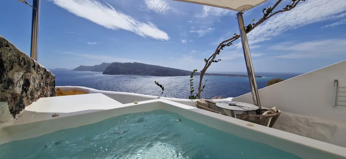 marizan-caves-and-villas-santorini — hero