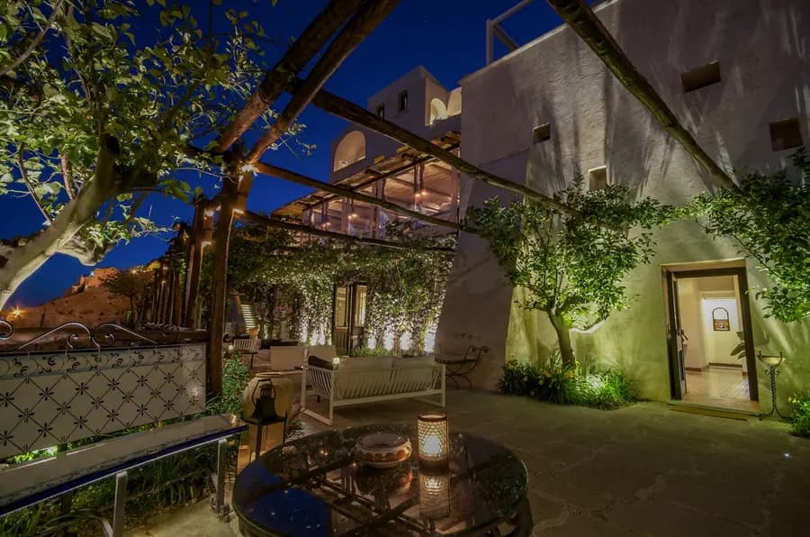 monastero-santa-rosa-amalfi — pool
