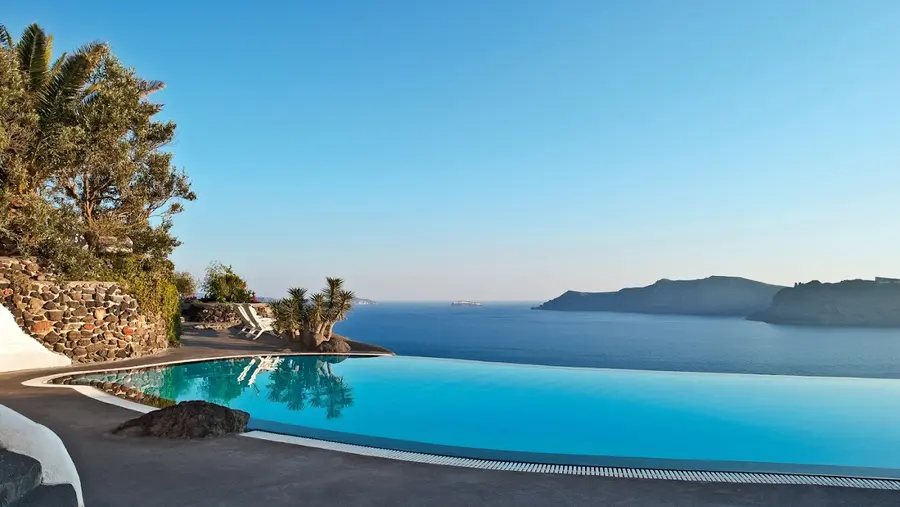 perivolas-oia-santorini — room