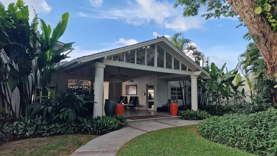rendezvous-resort-st-lucia — room