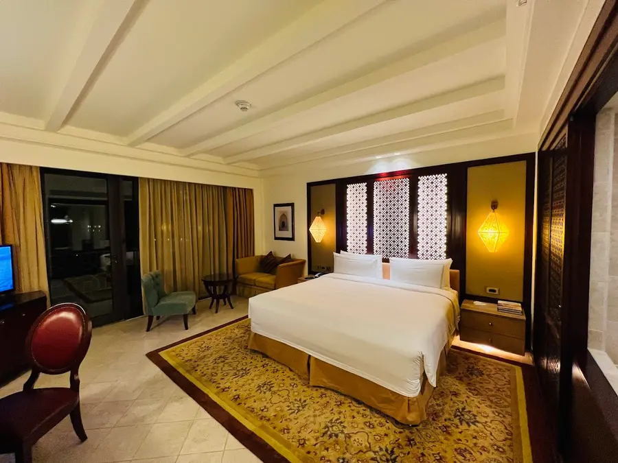 shangri-la-al-husn-muscat-oman — room