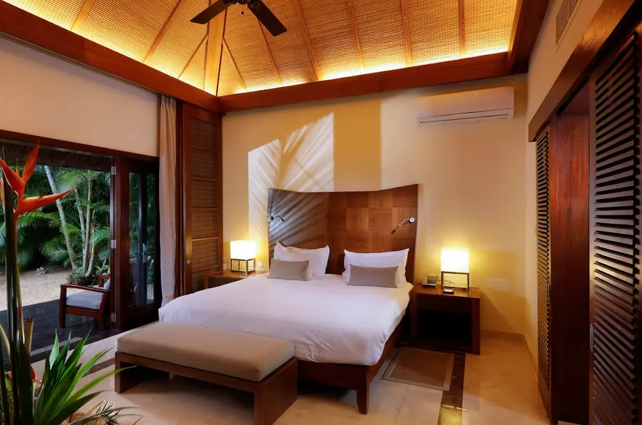 shanti-maurice-resort-mauritius — pool