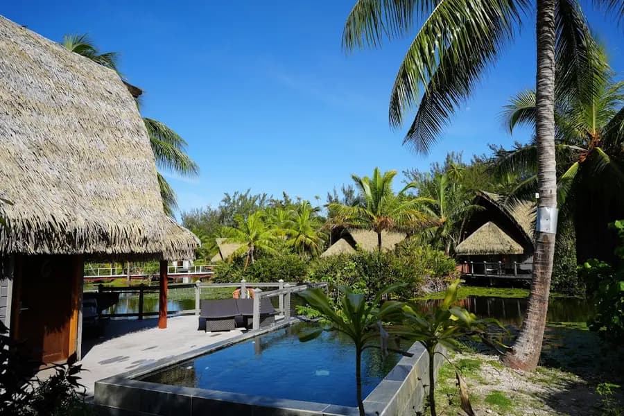 te-tiare-beach-resort-huahine-french-polynesia — pool