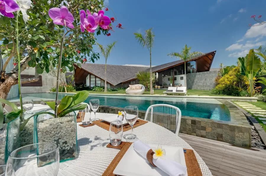 the-layar-private-villas-seminyak-bali — dining