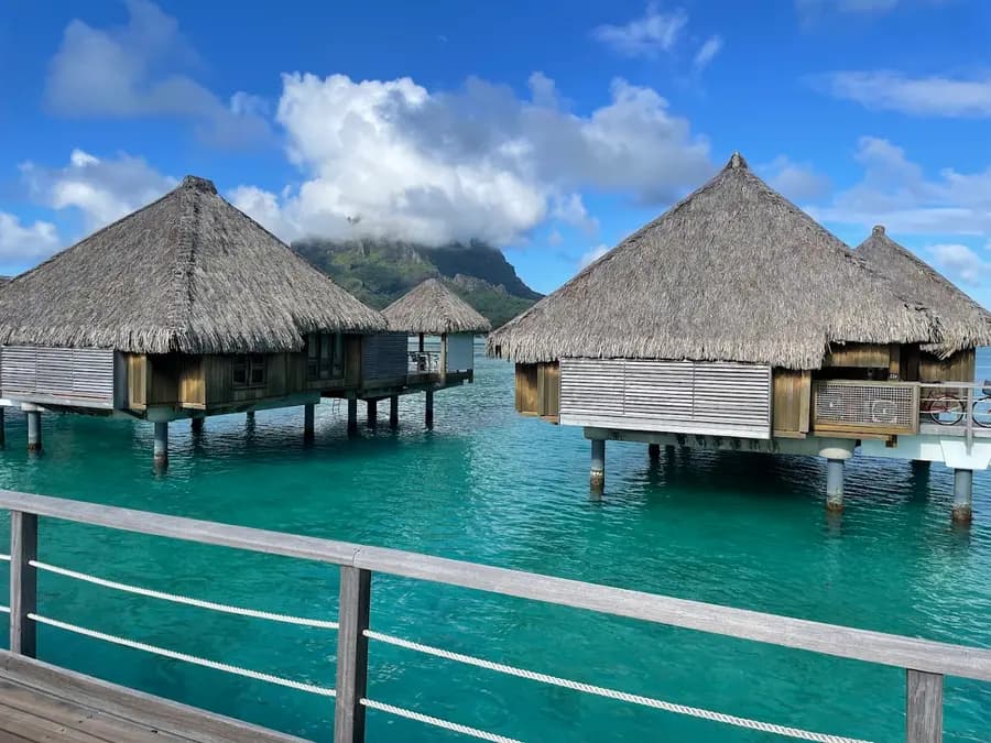 the-st-regis-bora-bora-resort-bora-bora — dining