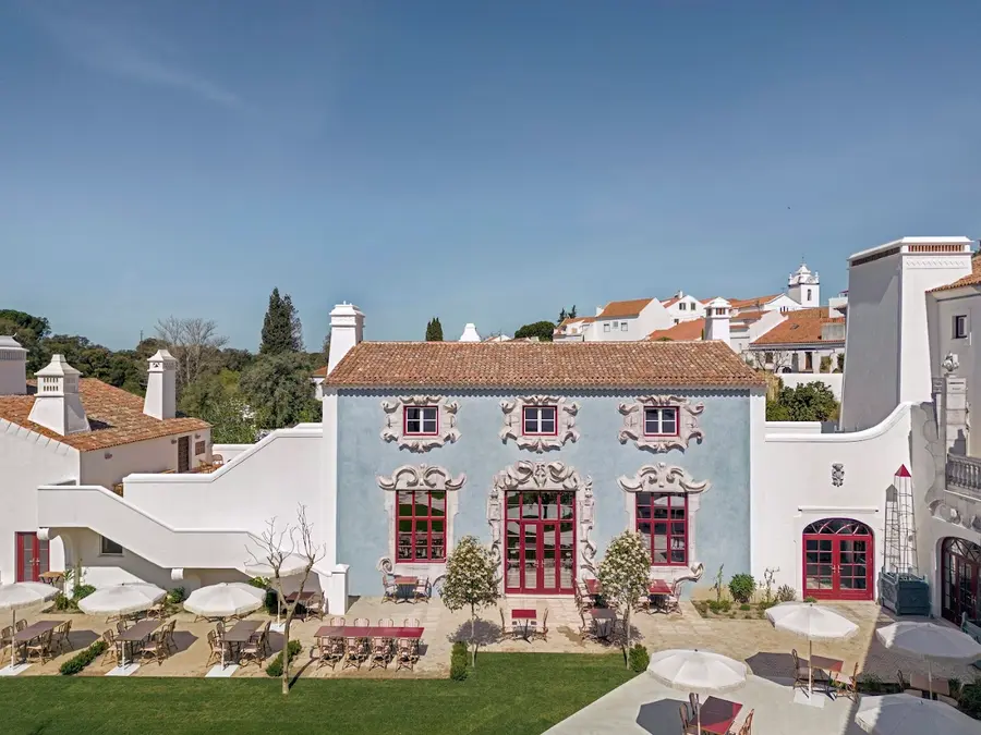 vermelho-melides-portugal — dining