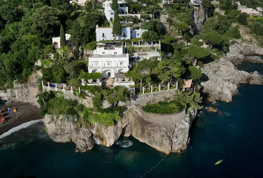 villa-treville-positano-amalfi — spa