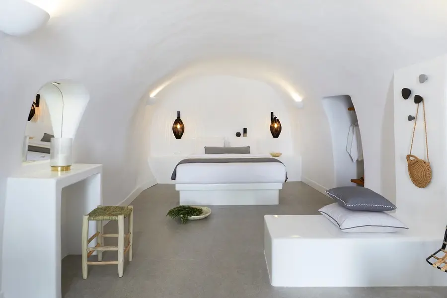 virginias-cave-villas-santorini — room