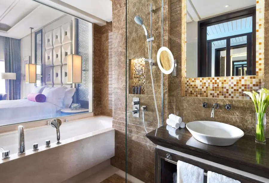 al-bustan-palace-ritz-carlton-oman — room