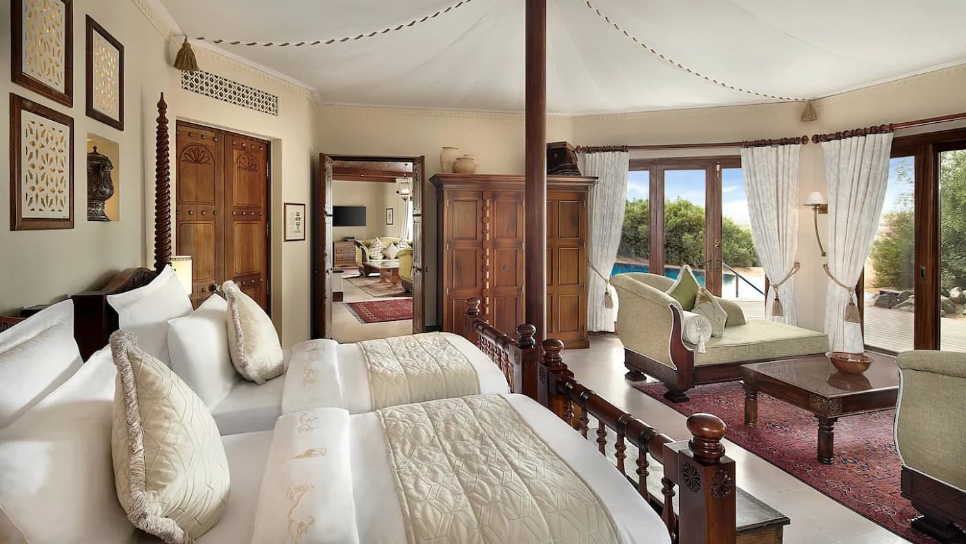 al-maha-desert-resort-uae — hero