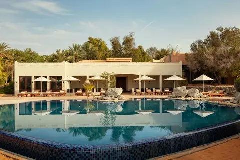 al-maha-desert-resort-uae — room