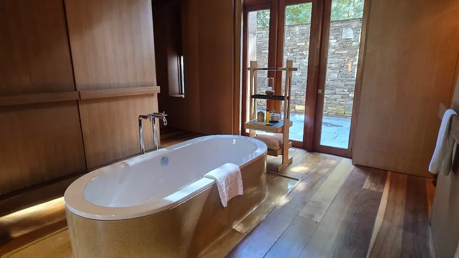 amankora-paro-bhutan — room