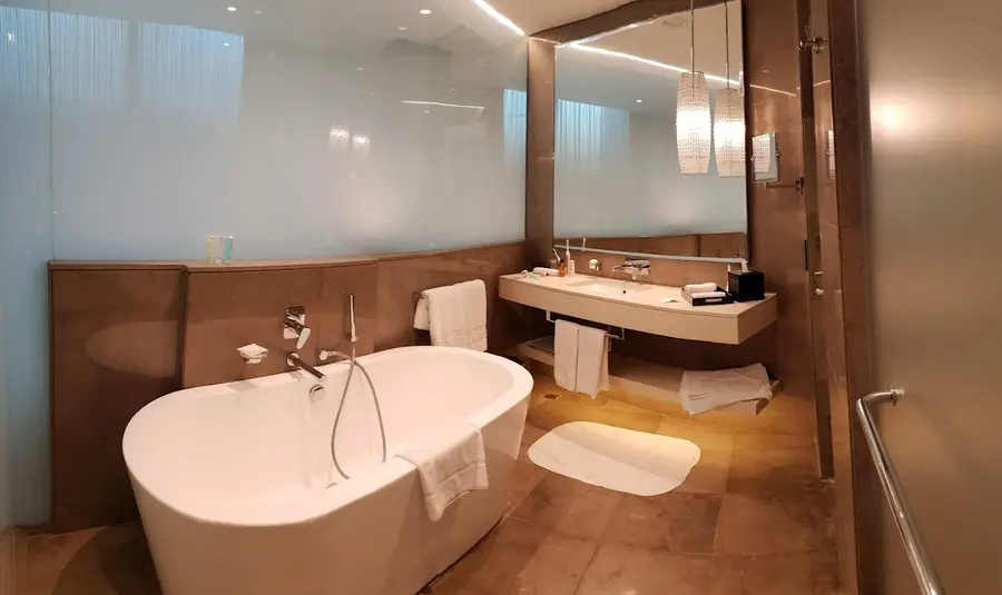 amman-rotana-jordan — pool