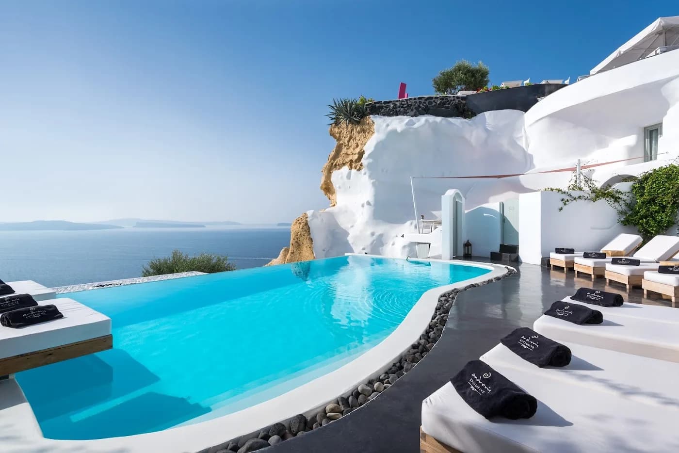 andronis-luxury-suites-santorini β hero