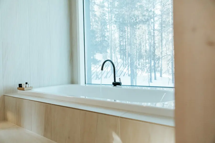 arctic-treehouse-hotel-finland — dining