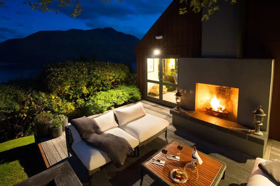 azur-lodge-queenstown-new-zealand — room