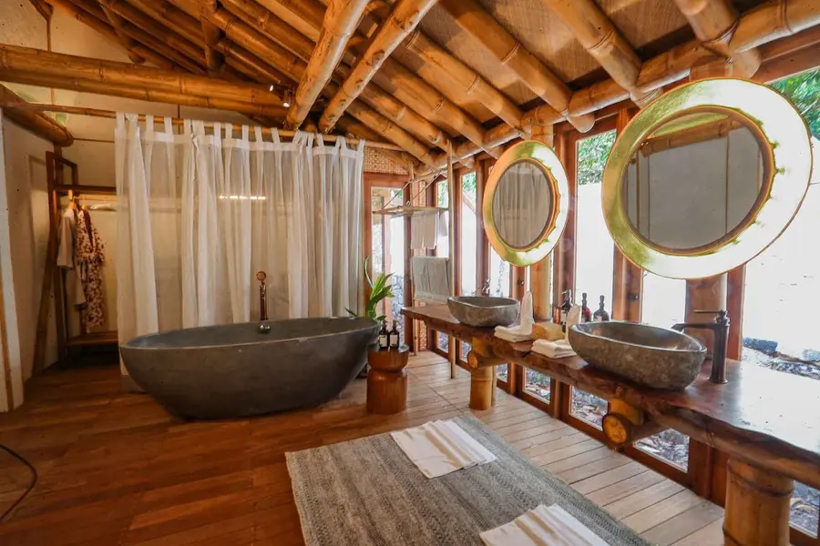 bawah-reserve-riau-indonesia — pool