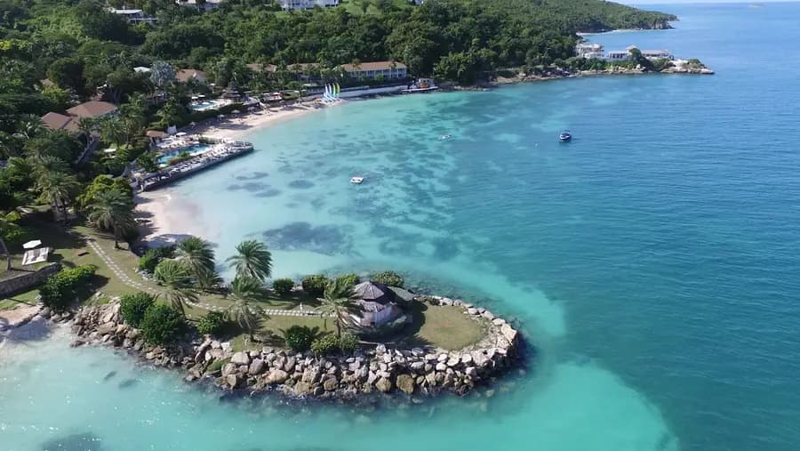blue-waters-resort-antigua — pool