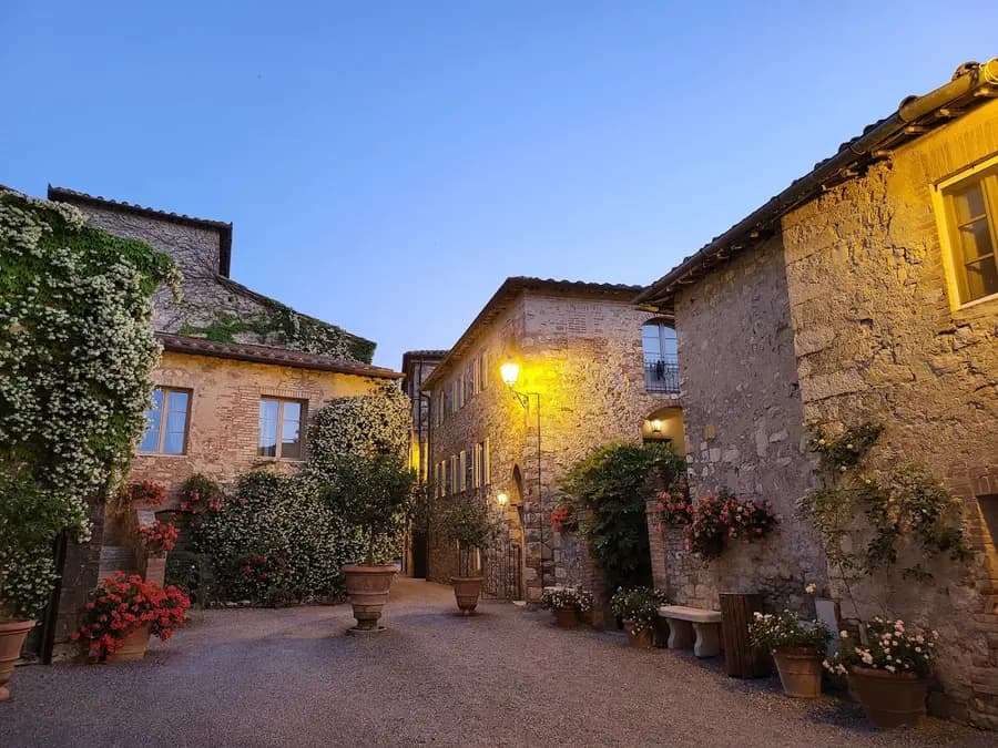 borgo-san-felice-tuscany — dining