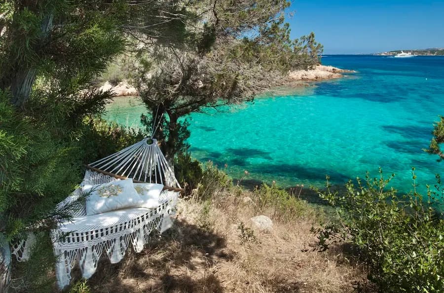 capo-dorso-hotel-thalasso-sardegna — room