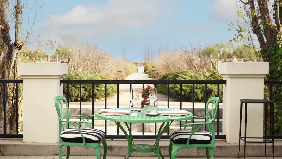 cavas-wine-lodge-mendoza-argentina — room