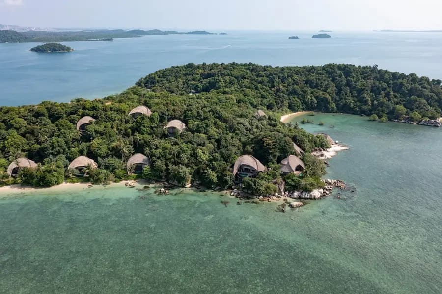 cempedak-private-island-indonesia — room