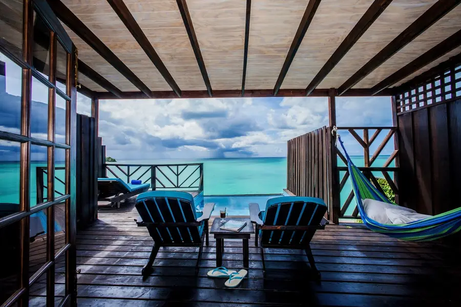 cocos-hotel-antigua — dining