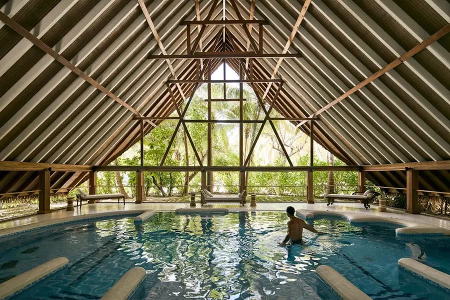 como-cocoa-island-maldives — room