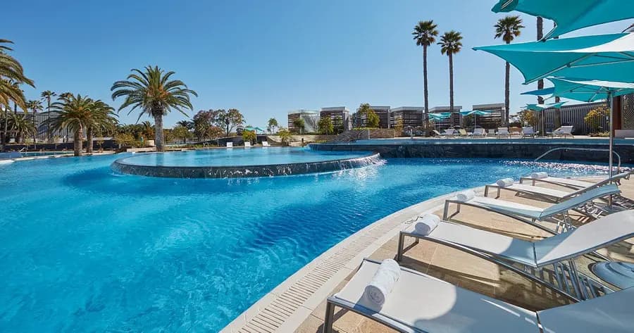 crown-towers-perth-australia — room