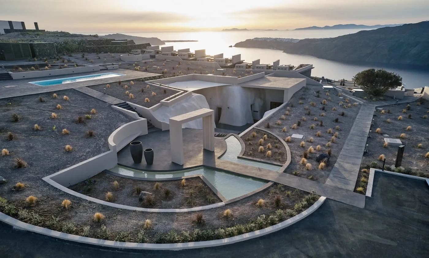 divine-cave-experience-santorini β hero