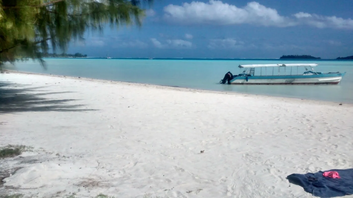 eden-beach-bora-bora β hero