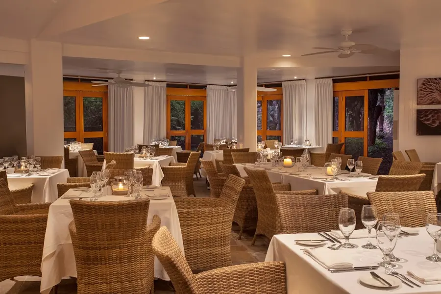 finch-bay-galapagos — spa