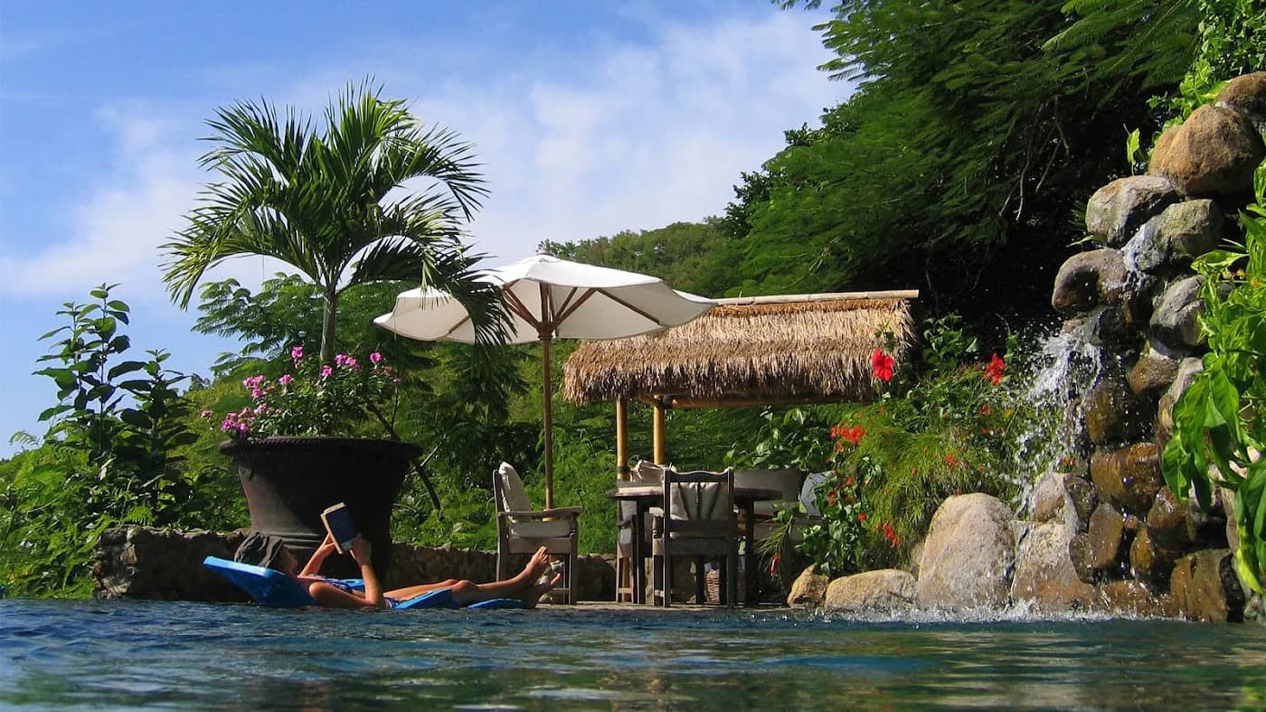 firefly-mustique-saint-vincent-grenadines — hero